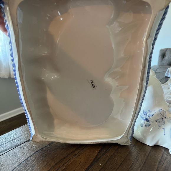 Vintage Italian Ceramic White & Blue Cat Figurine On Pillow - Picture 12 of 15